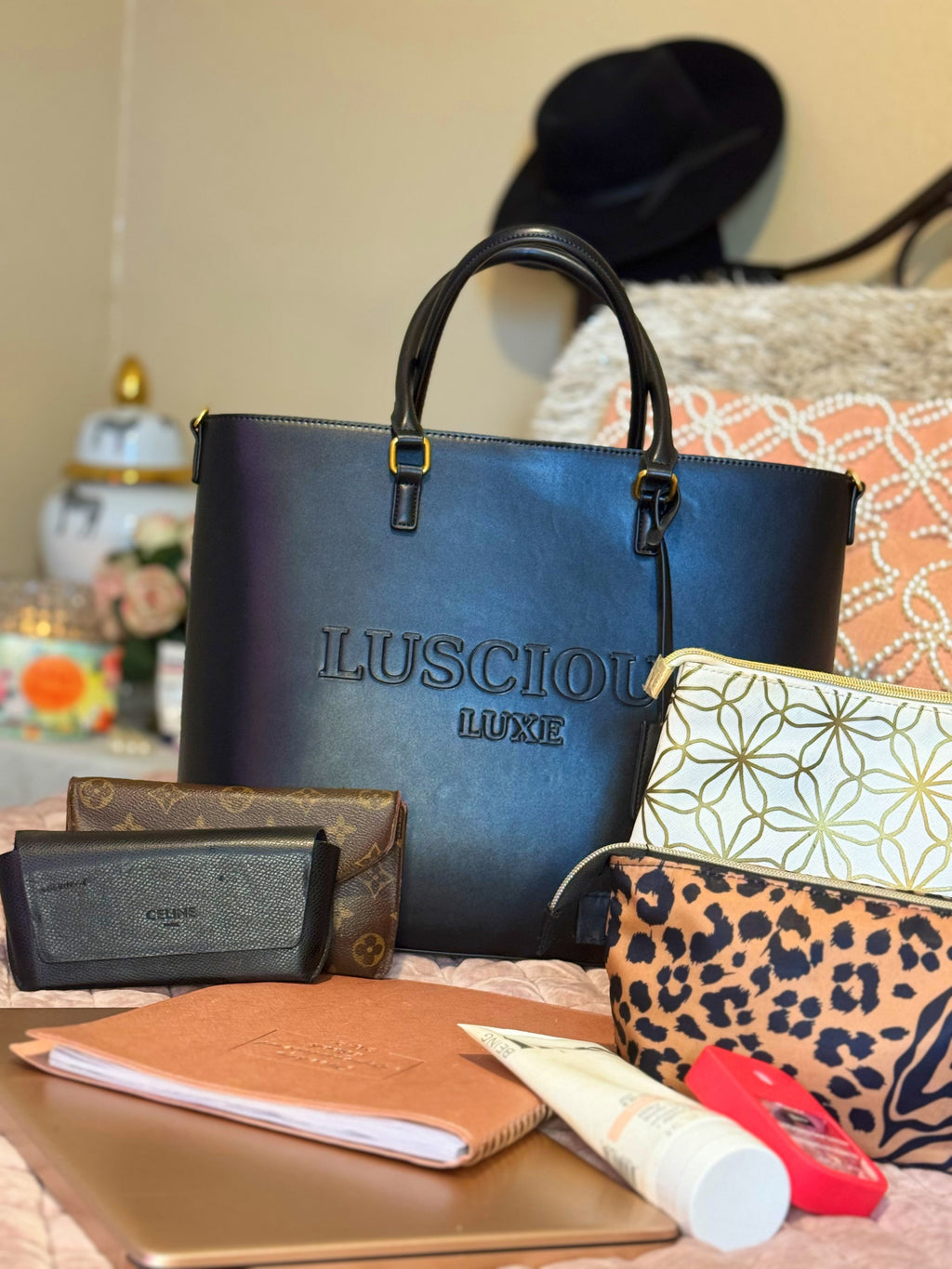 THE LUSCIOUS LUXE TOTE